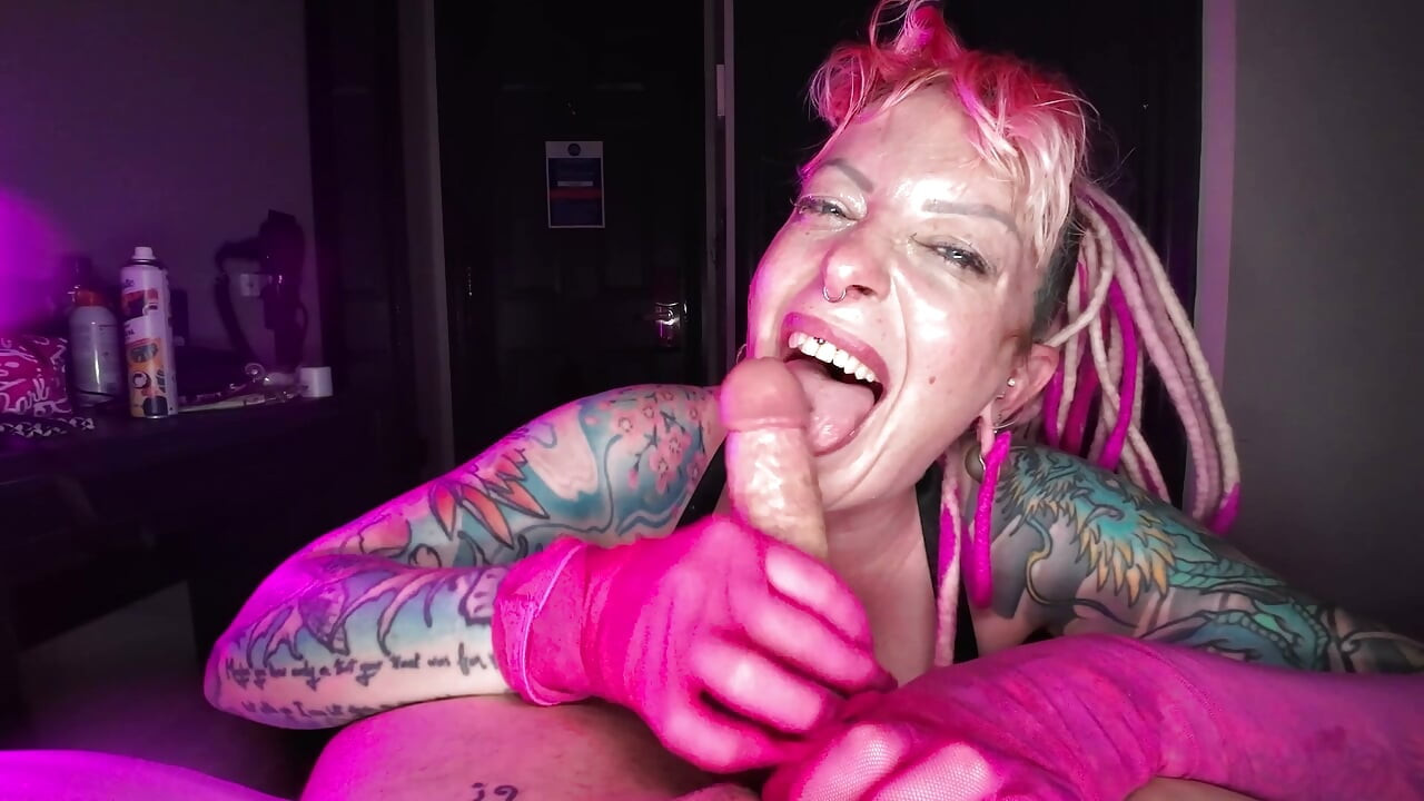 British Pink Haired Aheago Punk Piggymouth Gets Anal Fucked and Opened Up! (Prolapse) !!