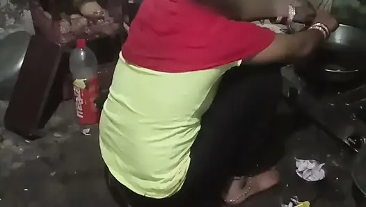 Sister-in-law in the kitchen, brother-in-law's land ke pani nikali apni hands se big boobs dikha kar phir ass chudai hindi audio handjobs