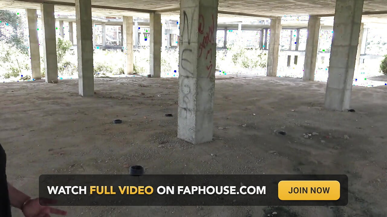 ในซ่องที่ใหญ่ที่สุดเท่าที่เคยมีมา