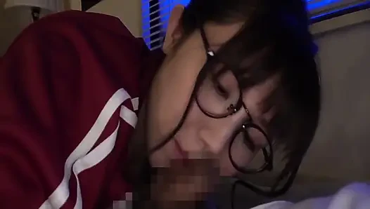Late Night Blowjob Lessons From an Inexperienced Stepsister