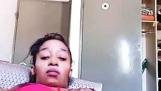 Kiki ile komik olsun