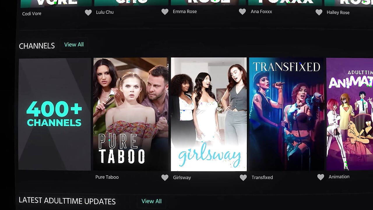 MOMMY'S GIRL - Naughty MILFs Ryan Keely, Aiden Starr, & Crystal Rush Turn Book Club Into Threesome