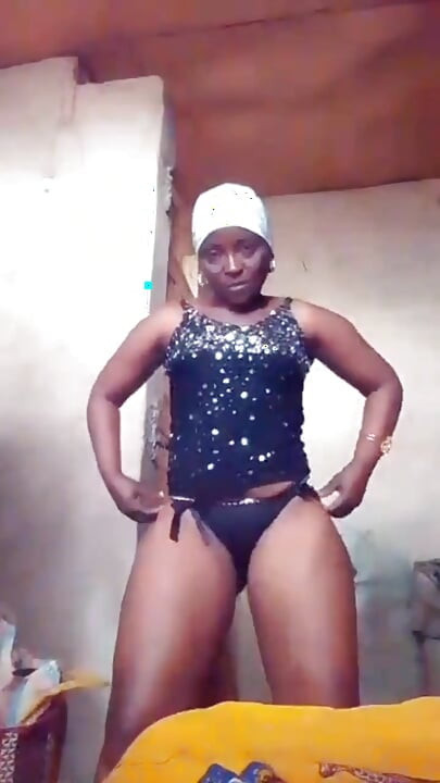 Fat Sugar Mama Is Horny She Masturbating