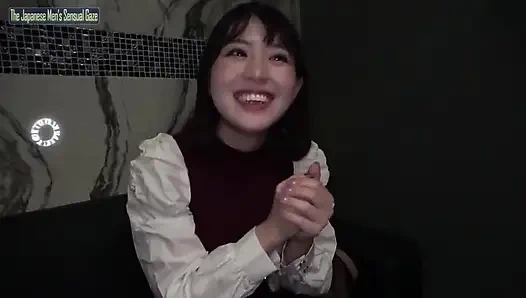 Внезапная встреча вспыхивает, когда заботливую красотку втянули в глубокую, интенсивную спешку