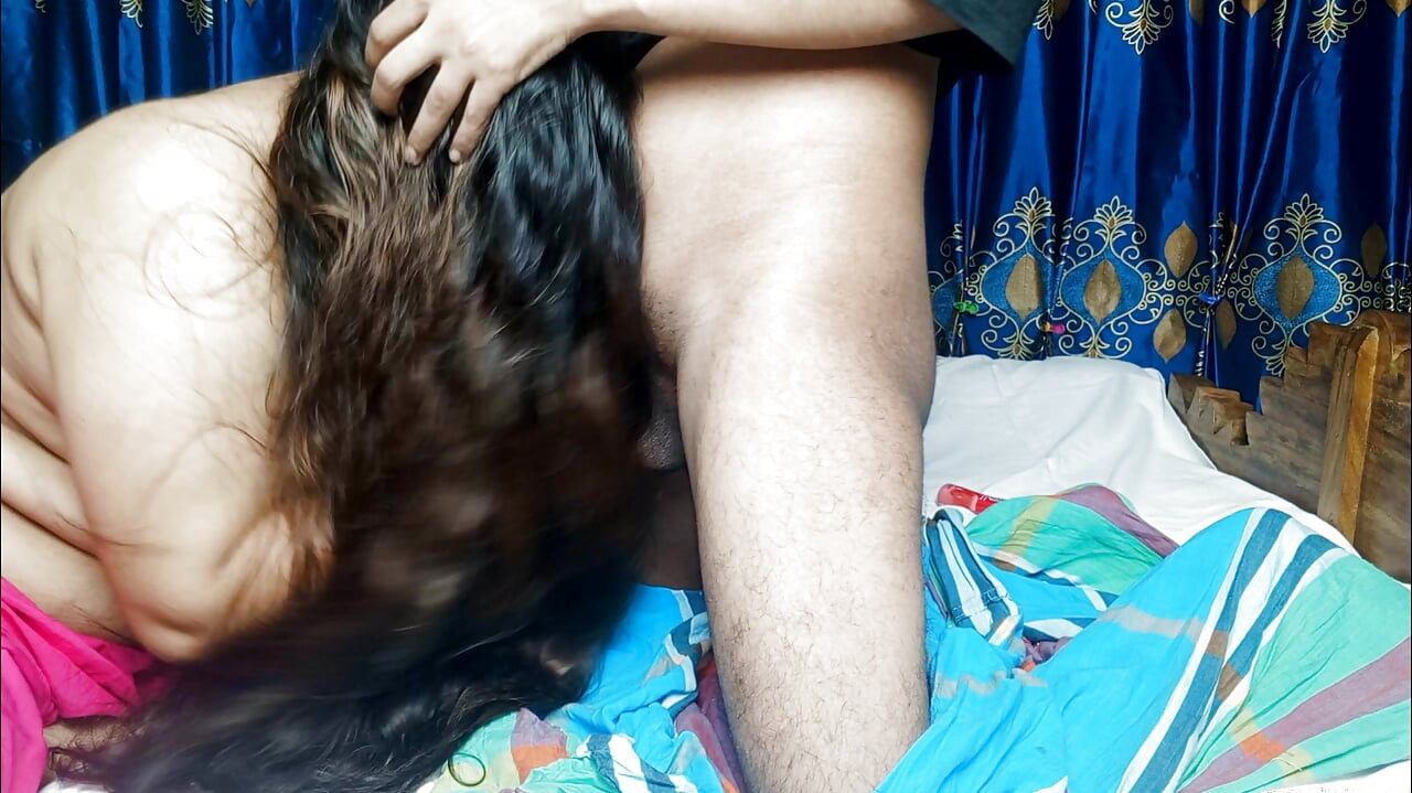 Soy una mujer madura y puedo chupar las pollas muy bien.