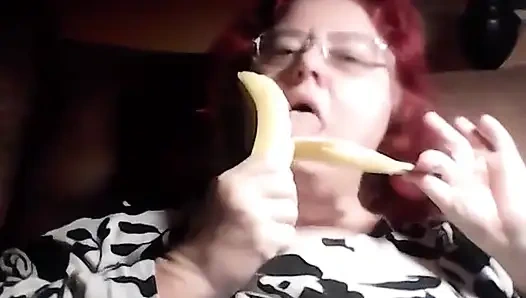 Canlı kamerada muz yiyen hemşire Vicki