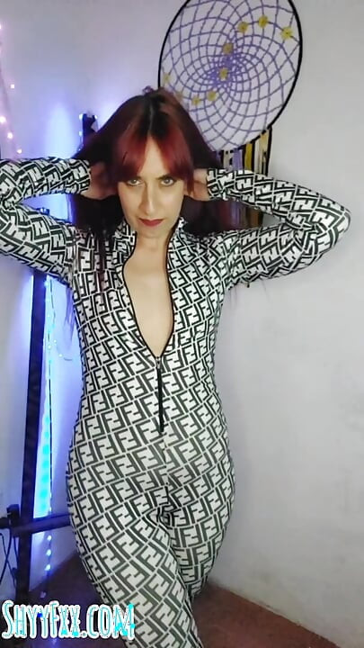 The Gauchita Show! Twoja argentyńska bogini ma premierę swojego serialu i to się dzieje ... Część 1