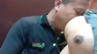 Transgender, thailändischer Blowjob