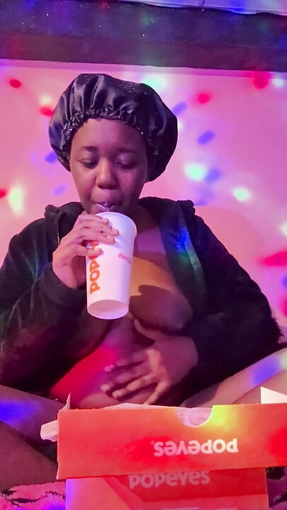 Eating POPEYES Mukbang