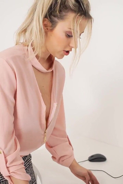 Louise - bajo la blusa de la oficina - instrucciones de paja