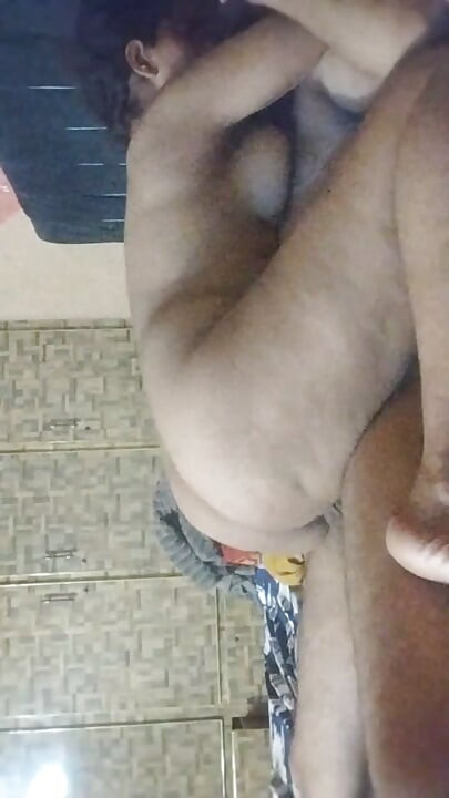 She goes live and she ask me fuck me live I fuck live chubby bhabhi