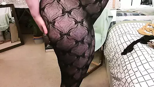 410 Pantyhose and Crotchless Tights Plus Cutout Tights on My Big Butt. Watch Me Model Each Pair