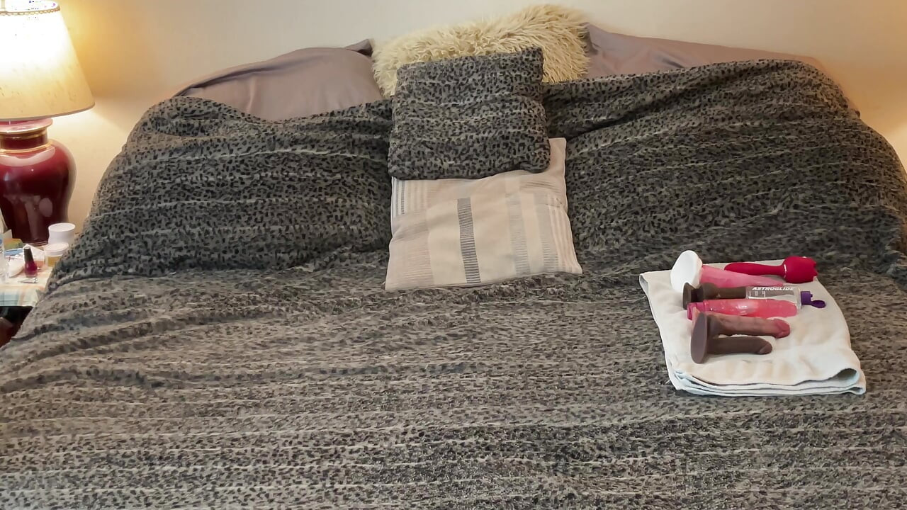 Nine Carmen'in Mastürbasyonu küçük Yarakla Sikişmeyi Seviyorum Orgazm Oyunu 22026s0l0