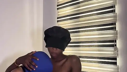 Первый раз сквиртует