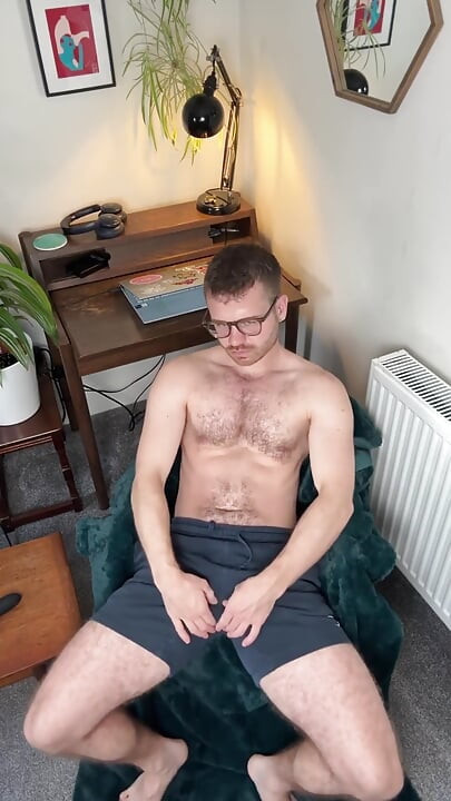 Ftm Cumming and Squirting Multiple Times with Vibrator