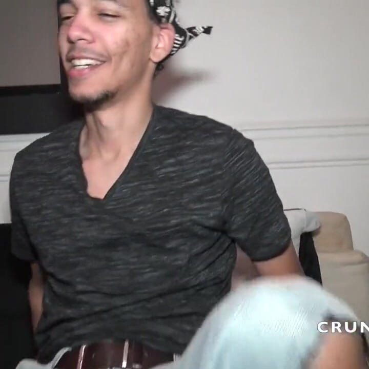 Romantik被性感的大鸡巴直男生干