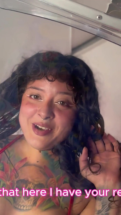 나는 당신을 위해 투명한 의자와 창녀에 앉아