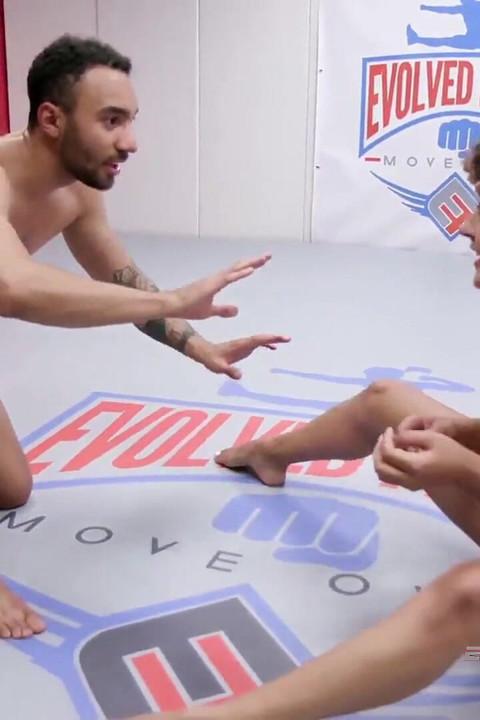 Daisy ducati gegen oliver davis mixed-wrestling
