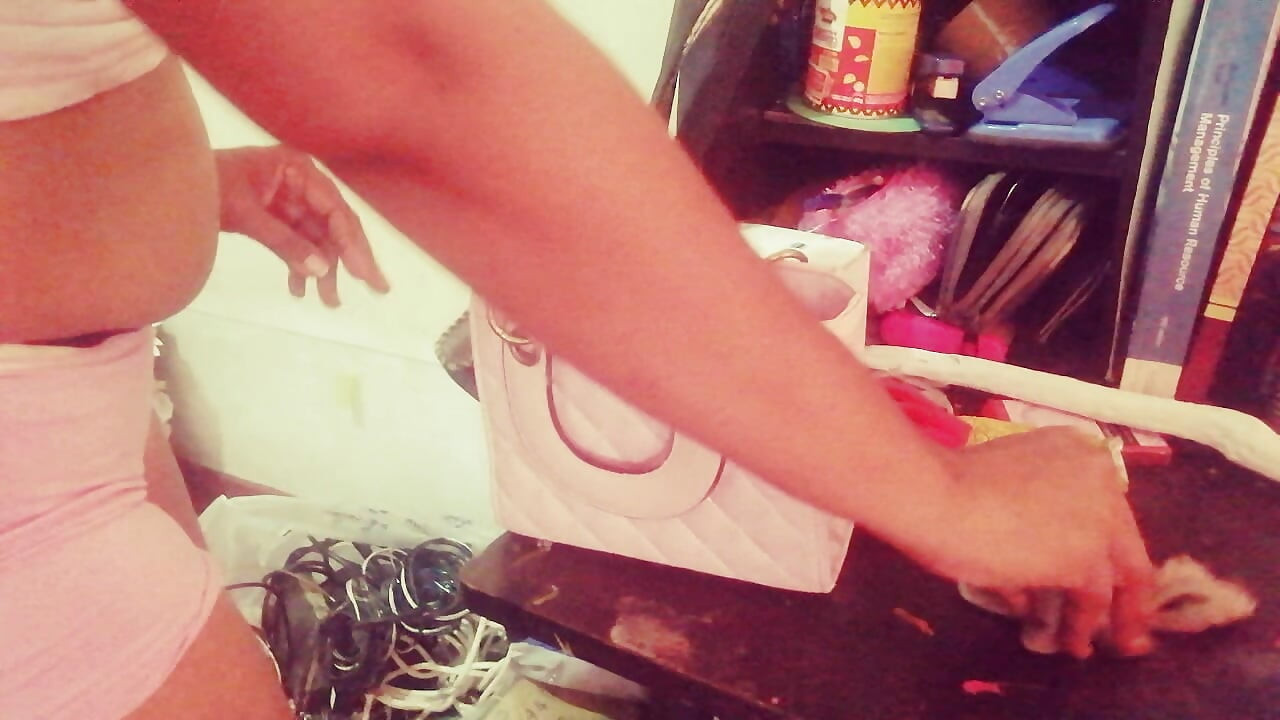 Enteada não tem vergonha do pau do padrasto