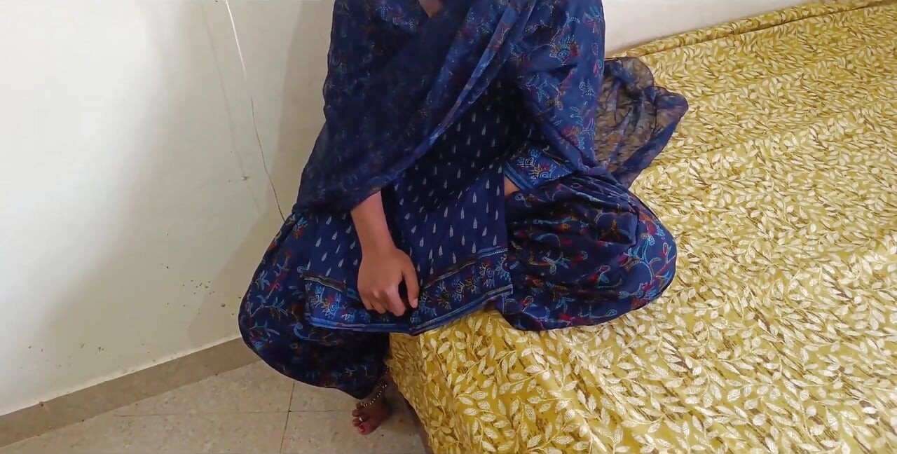 Desi Village Stepsister Was Painfull Anal Fuck and Sucking Dick in Mouth in Clear Hindi Audio Mms