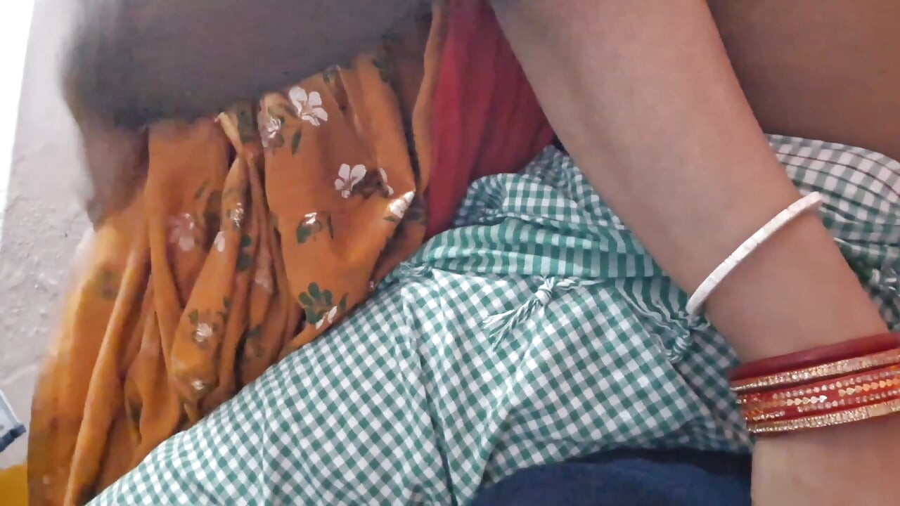 Nevlastní sestra mi saje ptáka po sání mého ptáka šuká svou kundičku mým ptákem