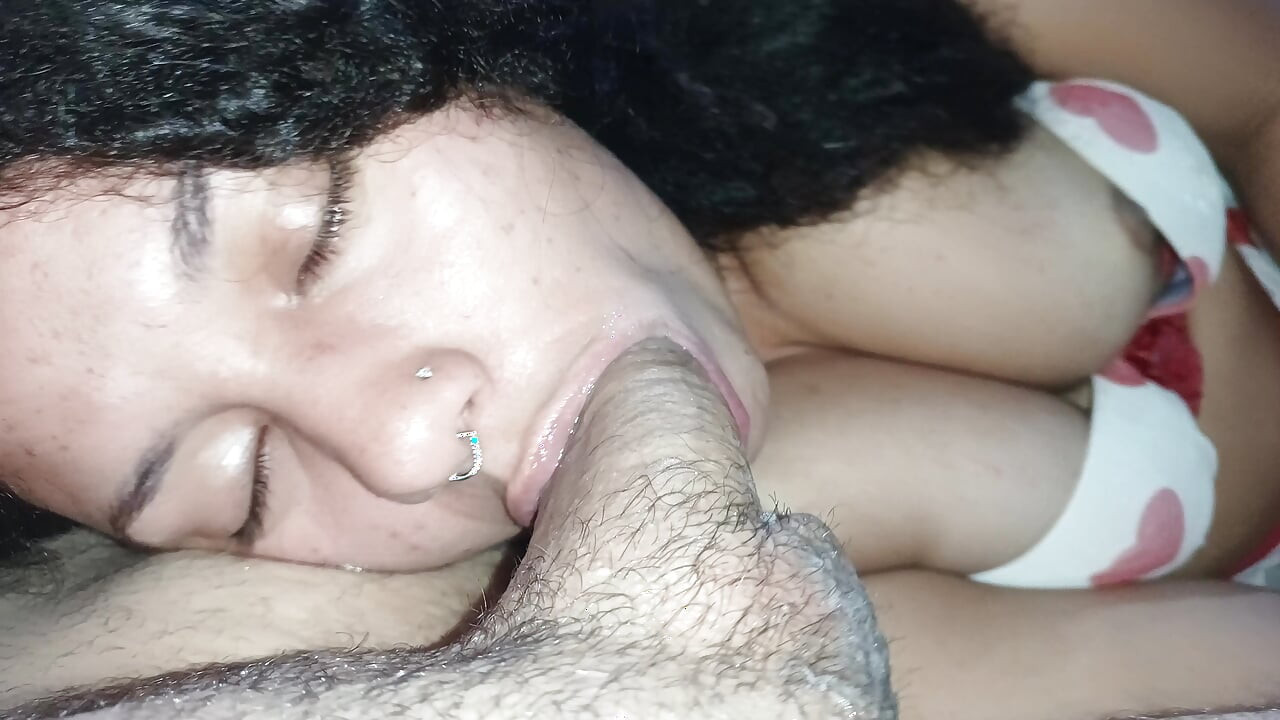 이 블로우잡의 가장 좋은 시점, 그녀는 사정할 때까지 섹스한다