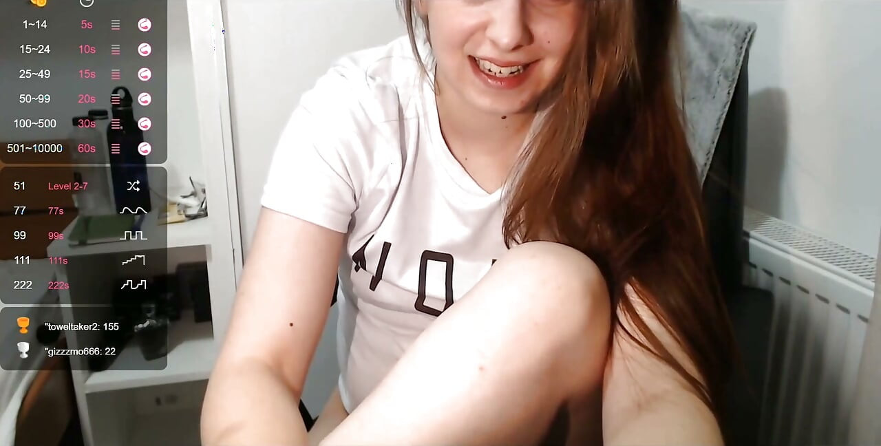 玩具在她所有的洞里