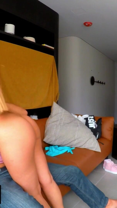 Big Ass Blonde Latina Tenåring Slengt GROVT i Wild Modeling Audition | Klipp 2