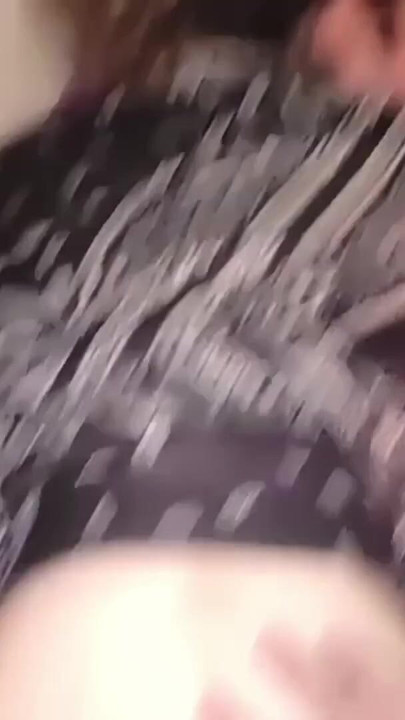 Moj dečko me došao vidjeti i dobro mi pojebati guzicu | Isječak 1