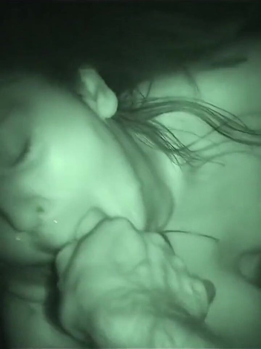 暗闇の中の一撃