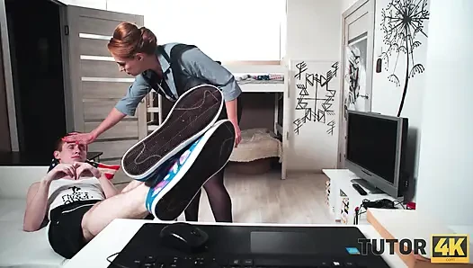 Wie mein stiefbruder einen Tutor fickte, der sich als stiefvater ausgibt!