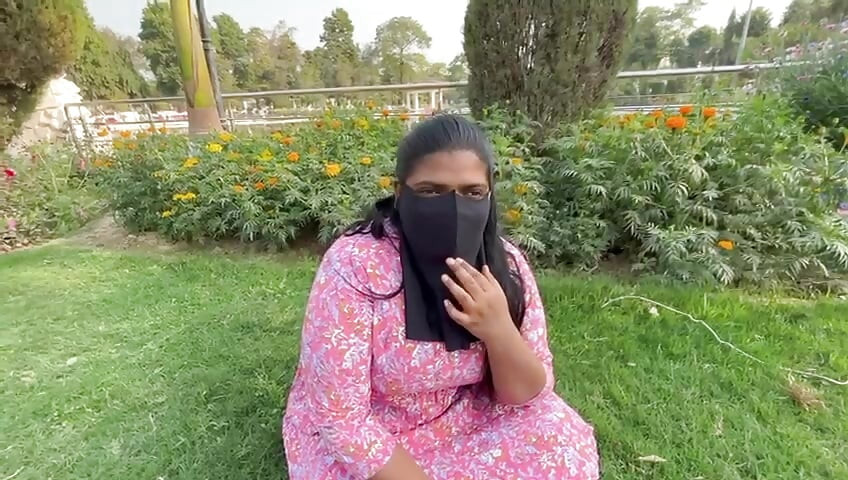 Ek ladke ne ek ladki ko bahla kar choda