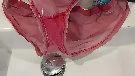 Külot duvara çarptı özledim