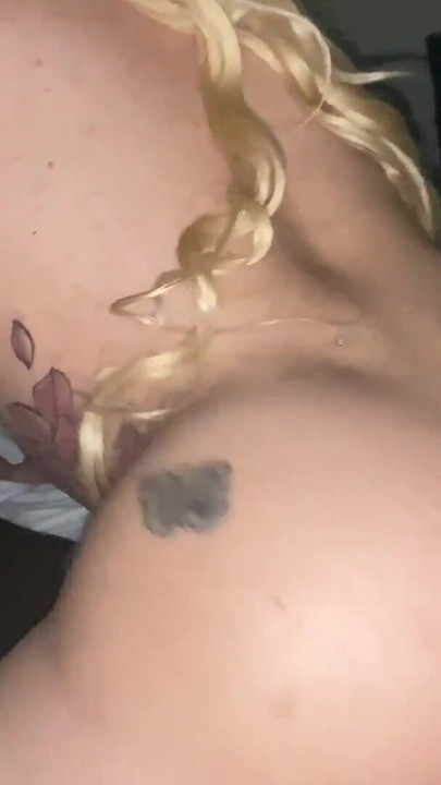 「SexGodPicasso Fucks Chicago Tranny AshleyCreamsss Bareback Reverse Cowgirl」の驚愕の瞬間
