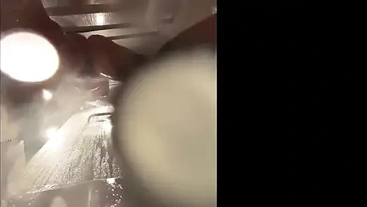 Webcam di bawah saudara tiri mandi. Memek be basah setelah ngentot sama pacarnya