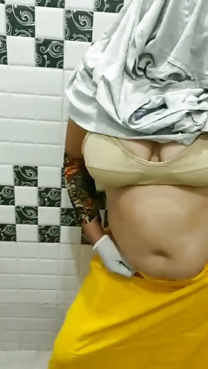 Sister-in-law undressed in the bathroom,