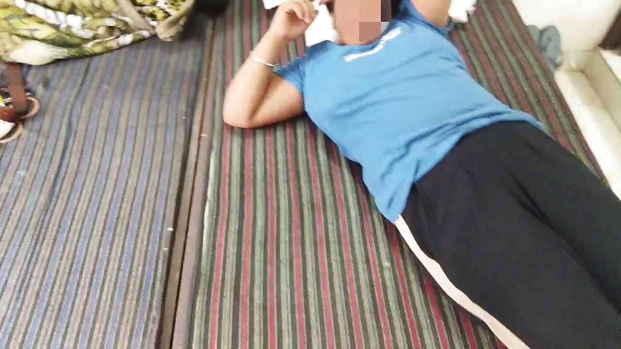 Pooja Bhabhi este cel mai bun videoclip sexual al unei femei cu fundul gras.