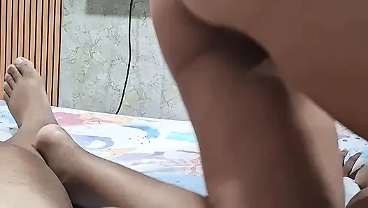 My Husband Loves a Handjob, I Teased Him by Passing His Thick Cock at the Entrance of Her Pussy