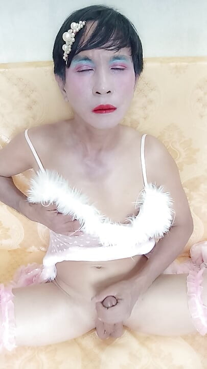 Oanh Le -Dressed as a sexy porn princess -Selfie ejaculates and then moans cock
