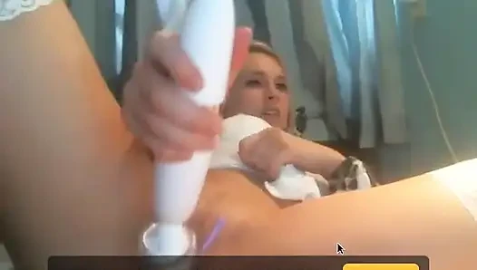 Fuckig My Wet Pussy and Showing My Feet