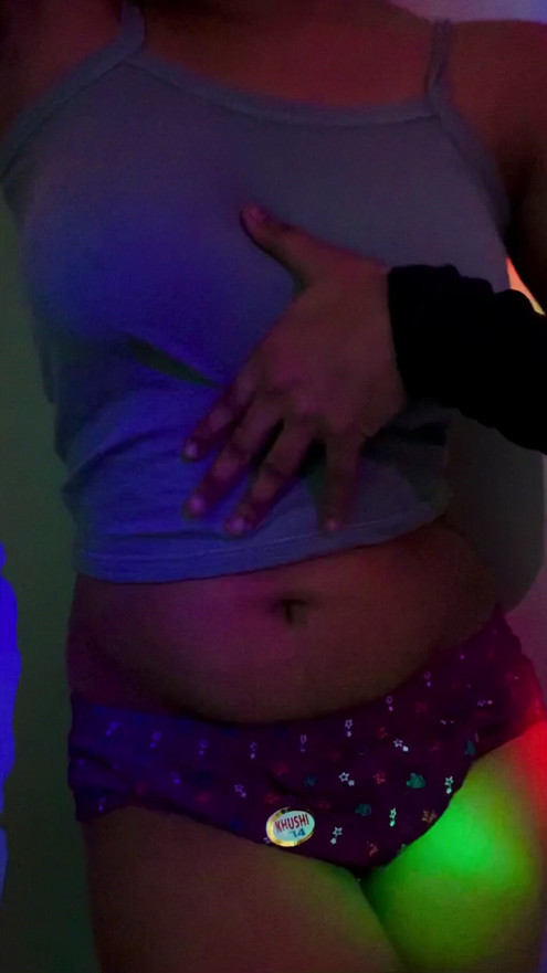 Indian Desi girl waiting for u