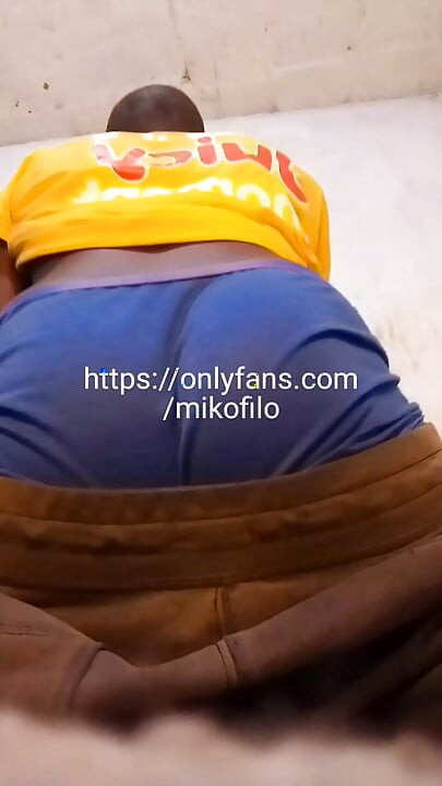 Big booty twink