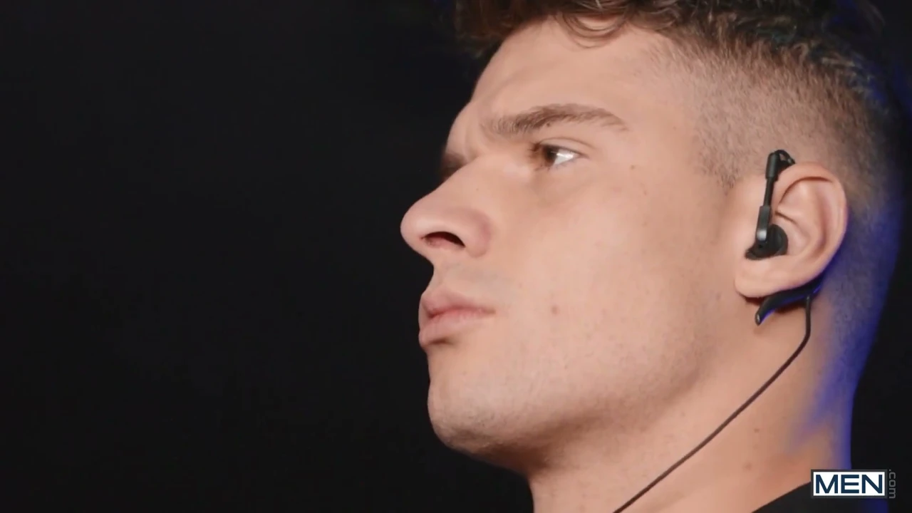 Men – the Bootyguard Gets Head From Cute Twink,Men Network
