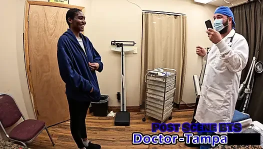 Dr Tampa - Daisy Mynx '1. gynäkologie-untersuchung