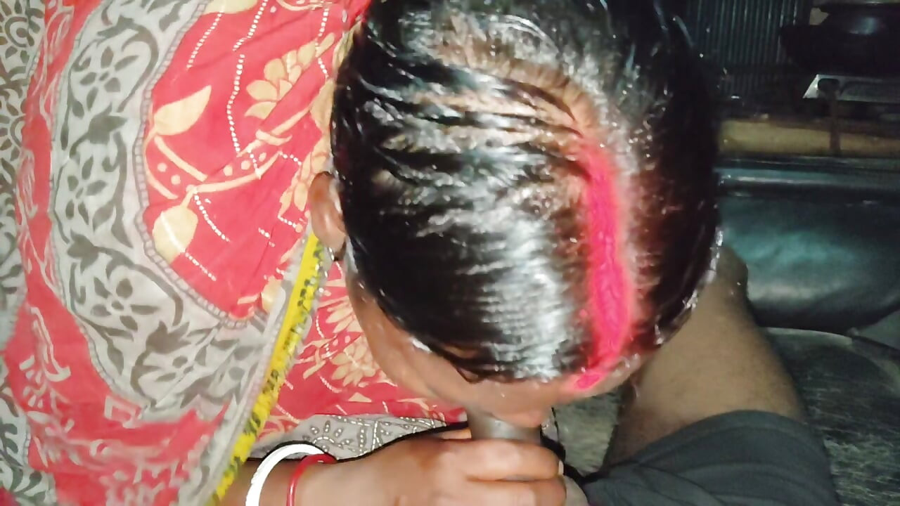 Desi wife Ne night mein utha Kar chudai ki