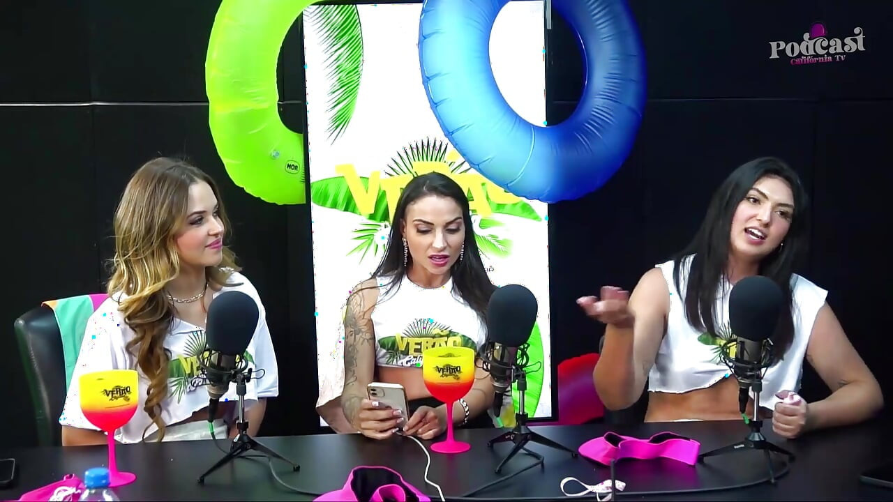Pagode Da Ofensa - ep. Summer California: Agnes, Clara Wellen en Monique Bertolini