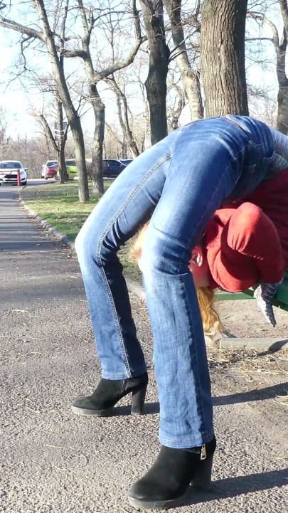 Contortion outdoor