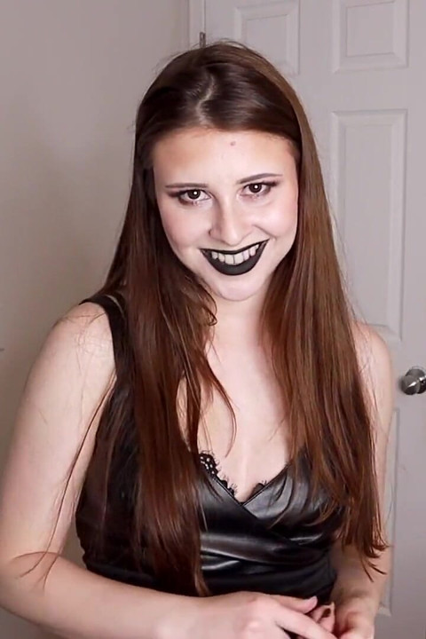 Esclava en juego de roles con tu esposa