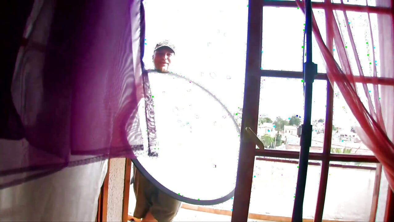 Amatör kız sikilmeyi kabul ediyor ve filme alıyor