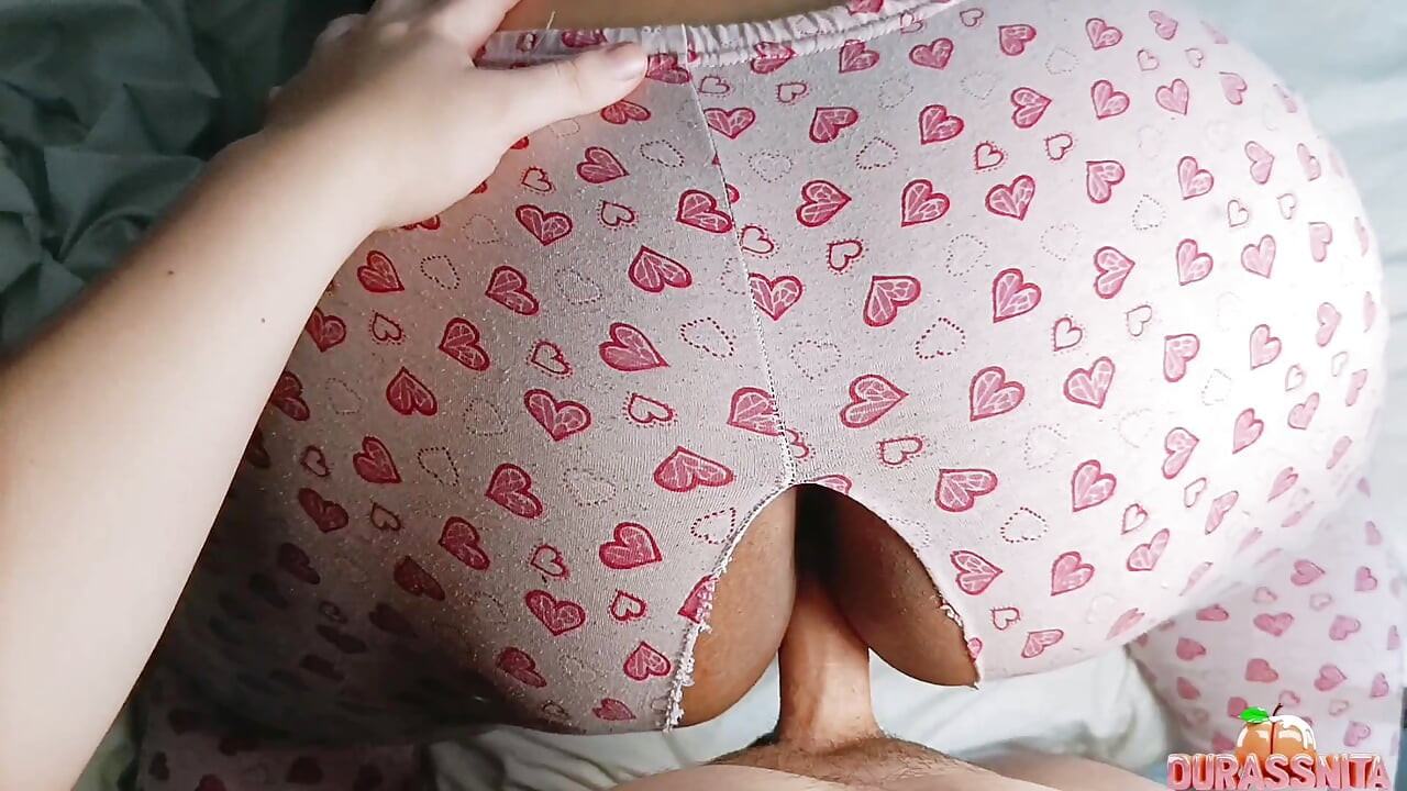 My stepdaughter wants to play at night, I hope you learn to stop throwing a tantrum! I fuck her delicious pussy on all fours, POV Perfect Ass